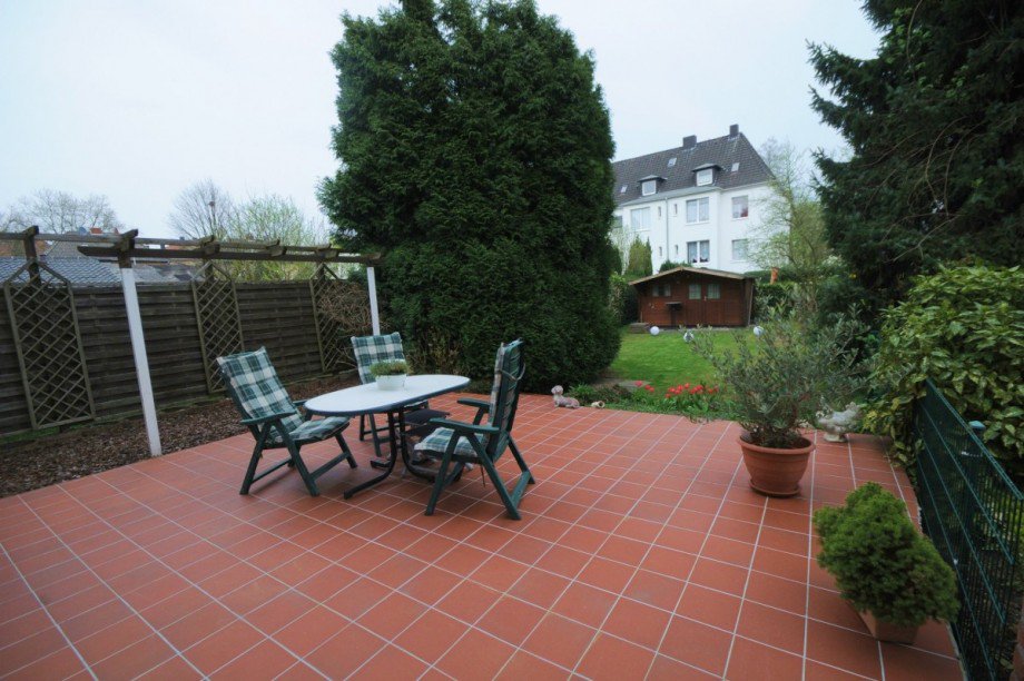 Terrassen u. Gartenansicht Reihenendhaus Gelsenkirchen
