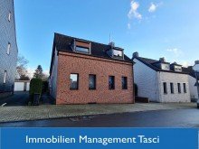 Frontansicht Wohnen in einem 2 Familienhaus mit eigenem Eingang und Einbauk�che