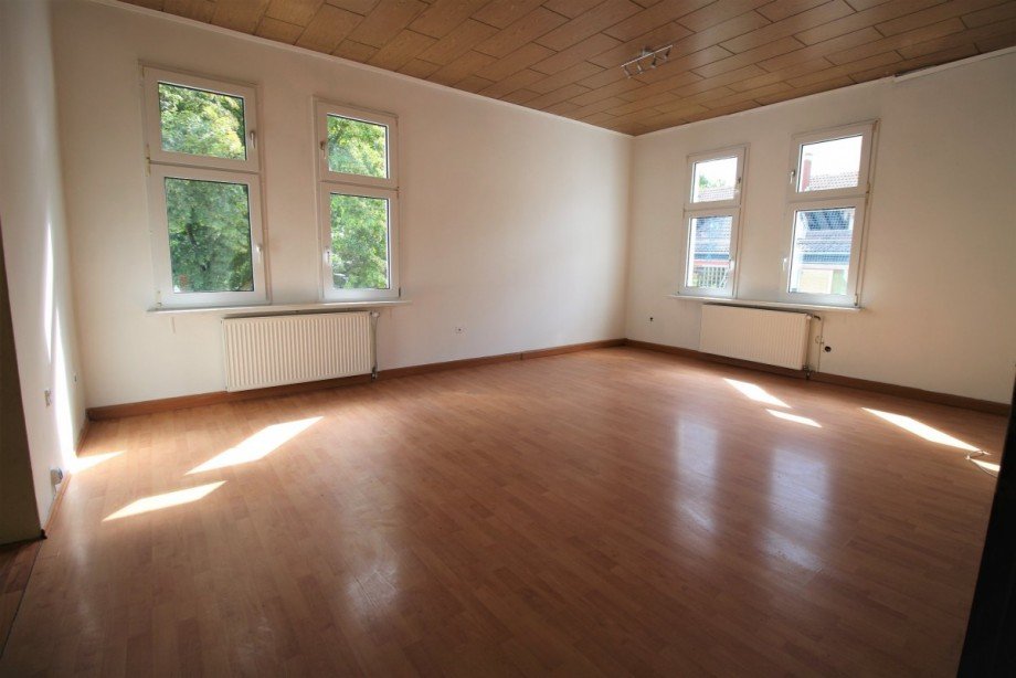 Wohnzimmer 2. OG Mehrfamilienhaus Gelsenkirchen