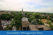 Blick vom Balkon Oben der genussvolle Ausblick, unten die Einkaufsstra�e von Gelsenkirchen