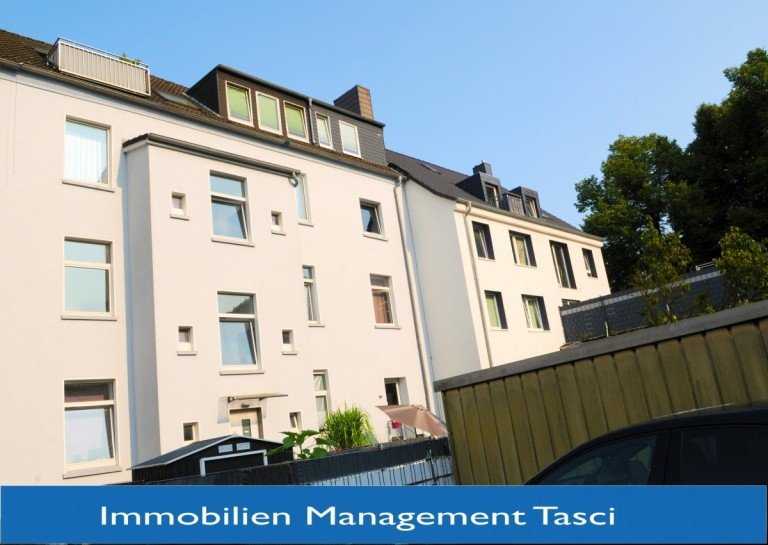R�ckansicht mit Logo Essen Mehrfamilienhaus Noch leichter Geld zu verdienen - geht nicht 