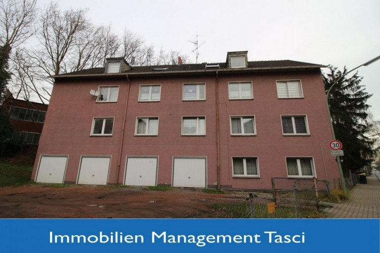 R�ckansicht Gelsenkirchen Etagenwohnung Nur noch tapezieren und einziehen