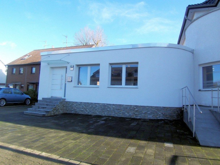 Frontansicht Gladbeck Einfamilienhaus Erstbezug nach Kernsanierung, Ihre Suche ist hiermit beendet.