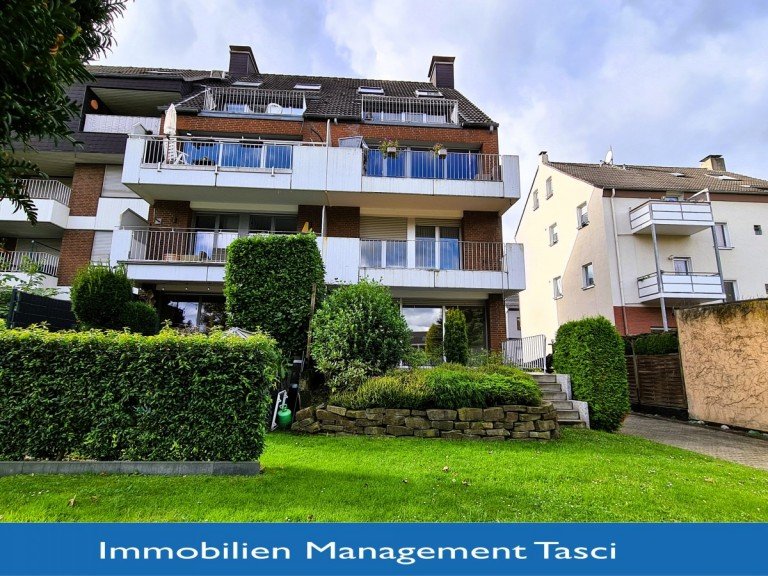 R�ckansicht Gelsenkirchen Maisonettewohnung Renovierungsbed�rftige, au�ergew�hnliche Maisonettewohnung!!! Garage, Terrasse und Balkon inklusive